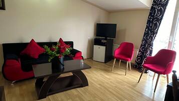 Svit - balkong | 1 sovrum, sängtillbehör av högsta kvalitet och minibar