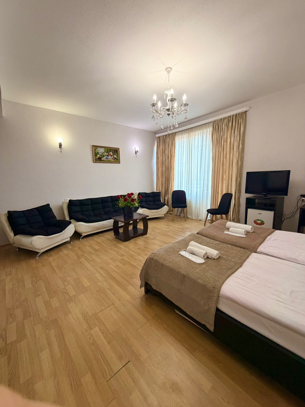 高档床上用品、迷你吧、特色装修、特色家居