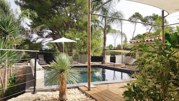 Piscine extérieure, piscine chauffée