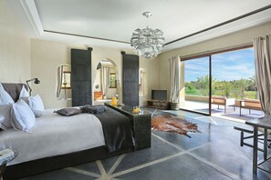 Villa, plusieurs chambres | 7 chambres, literie de qualité, décor unique, ameublement unique