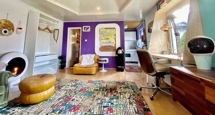 Mini house :-) with parking space