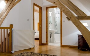 4 habitaciones y caja de seguridad en la habitación 