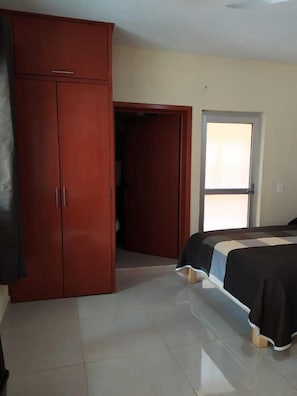 Standard Room, 1 King Bed, Private Bathroom | Individually decorated, free WiFi - Hotel Hosto Real (Hostotipaquillo)