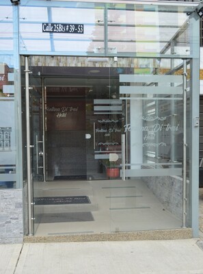 Fachada del alojamiento