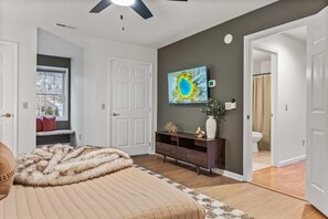 8 bedrooms, iron/ironing board, travel crib, free WiFi