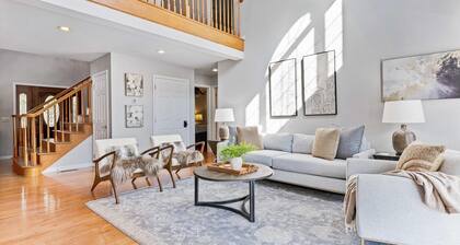 Brook Knoll · ¡NUEVO! Hermoso Mtn Retiro w / piscina cerca de Asheville!