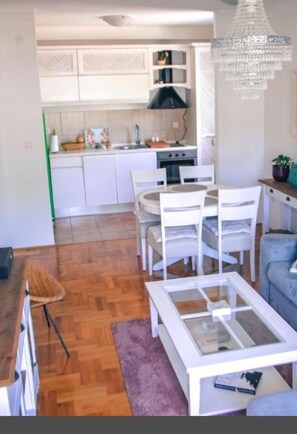 Private kitchenette - Apartman Lidija (Bar)
