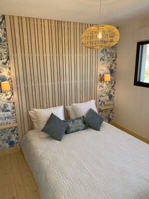 2 bedrooms, iron/ironing board, free WiFi, bed sheets - Waterfront villa direct access to the beach (Saint-Marcouf)