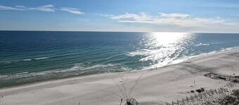Perdido Sun Resort Penthouse 1002 indoor Pool
