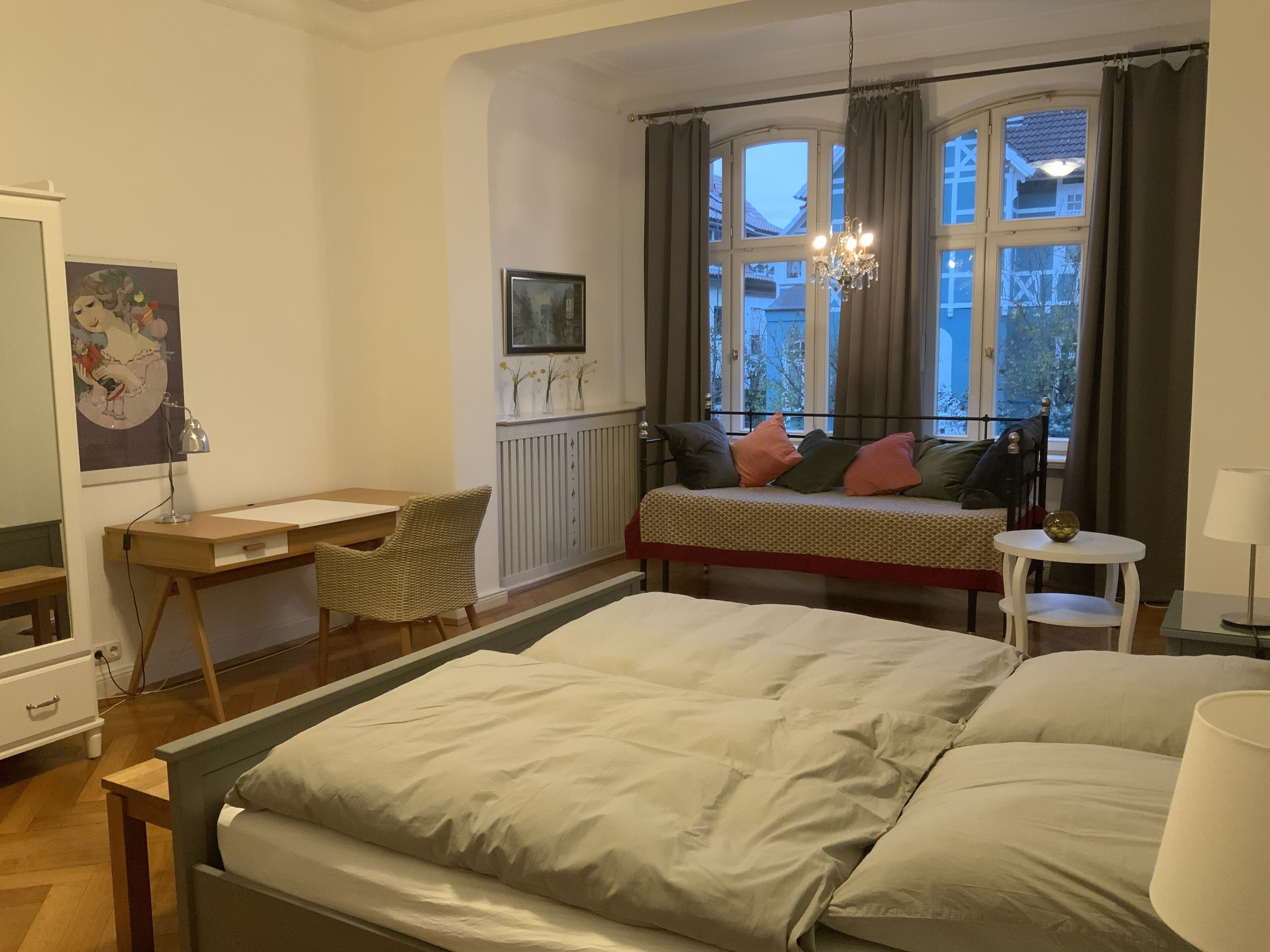 2 Schlafzimmer, Schreibtisch, Bügeleisen/Bügelbrett, kostenloses WLAN