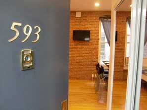 Studio593, 2 Bunk Beds Twin Over Full | Iron/ironing board, free WiFi, bed sheets - Studios Midtown Manhattan (New York)