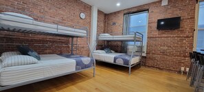 Studio593, 2 Bunk Beds Twin Over Full | Iron/ironing board, free WiFi, bed sheets