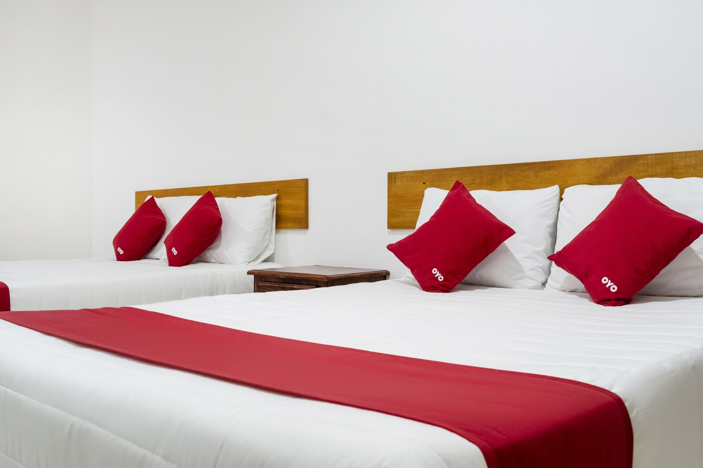 standard room, 2 double beds | desk, iron/ironing board, free wifi, bed sheets