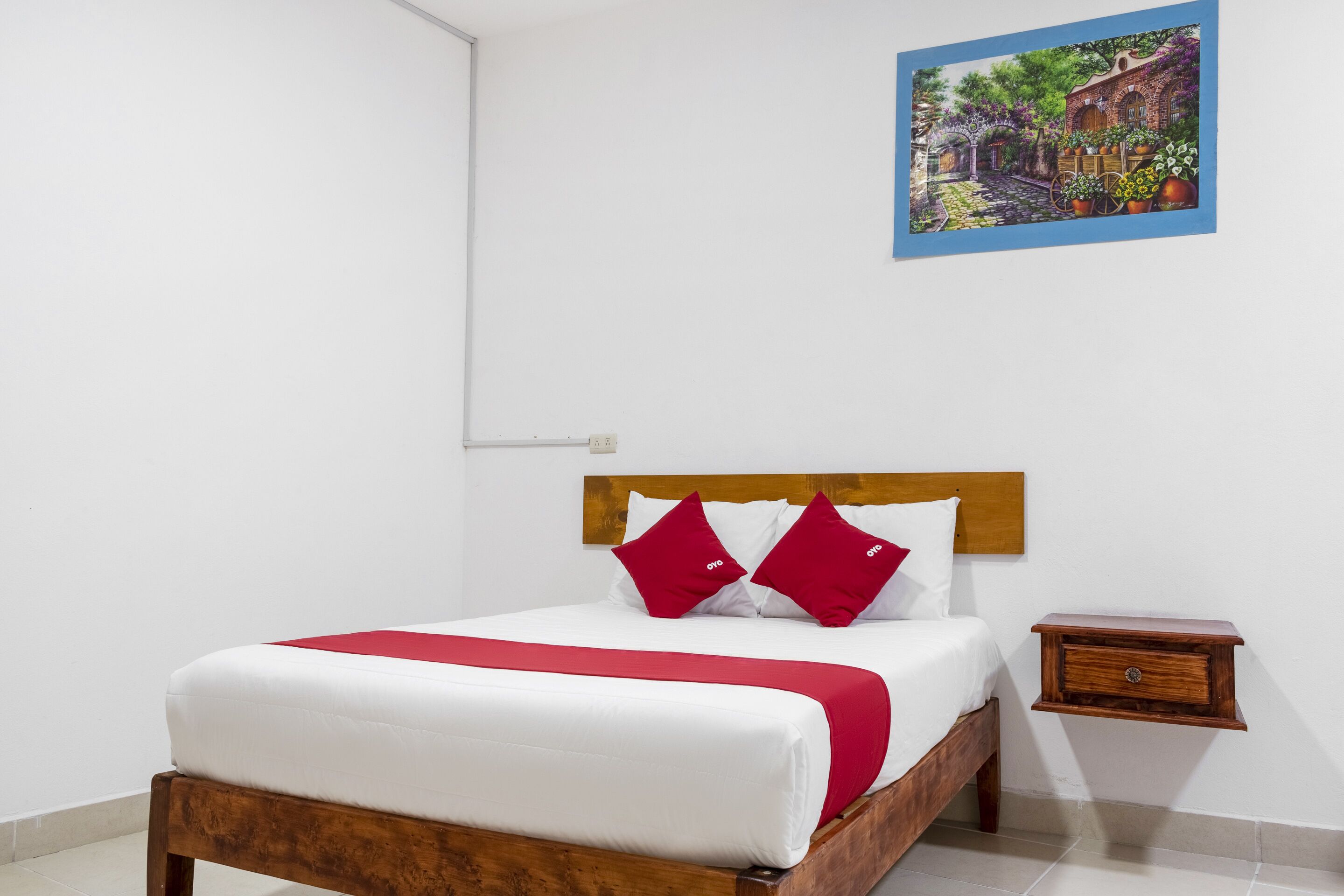 standard room | desk, iron/ironing board, free wifi, bed sheets