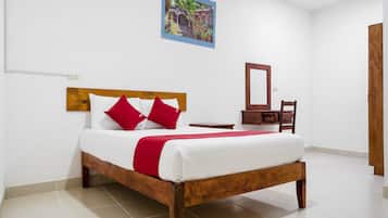 Quarto standard | 1 quarto, escrivaninha, ferros/tábuas de passar roupa, Wi-Fi de cortesia