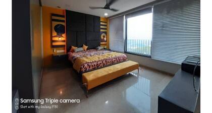 Pool View Royale in Esquire -Oberoi Garden City