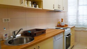 Grand Apartment | Private kitchen | Microwave, oven, stovetop, dishwasher - Split Riva Promenade Apartments (Split)
