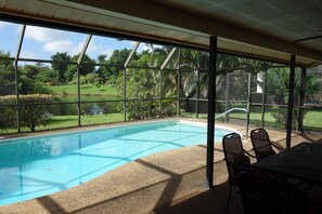 Outdoor pool - Great family home with a new sparkling pool,lovely lake view, 5 Minutes to beach (Naples)