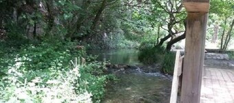 Top floor apartment,5’’away from Acheron Springs.3bedroom 45sq.facing terrace