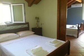 3 bedrooms, iron/ironing board, WiFi, bed sheets - Top floor apartment,5’’away from Acheron Springs.3bedroom 45sq.facing terrace (Παργα)