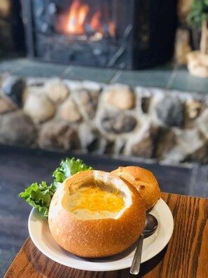 Food and drink - The Lakehouse at Georgetown Lake (Anaconda)