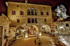 奢华套房, 按摩浴缸, 庭院 | 庭院景观