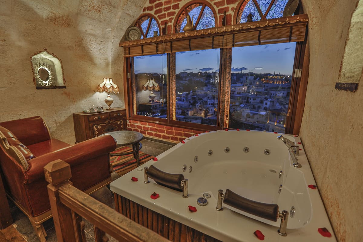 Luxury Suite, Jetted Tub, Valley View | 1 bedroom, premium bedding, memory foam beds, minibar