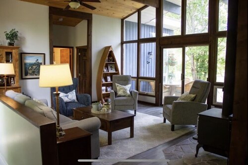 Welcome to the Lakehouse - Year Round Getaway