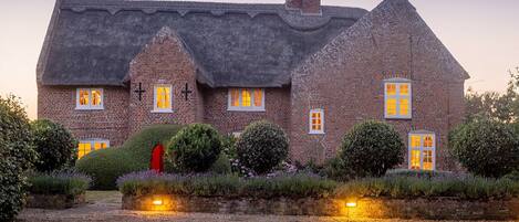 Deluxe Apartment, Hot Tub, Garden View (The East Wing) | Exterior