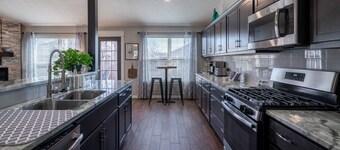 Fox Hunt · Modern, Updated Home · Pet-Friendly