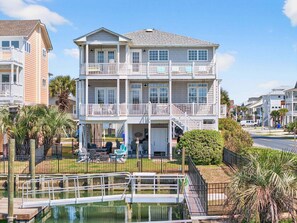 Exterior - Fishful Thinking by Brunswick Vacation Rentals: Canalfront w/ Dock, Kayak & More (Ocean Isle Beach)