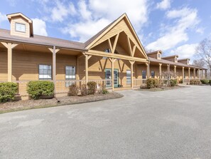 Exterior - Falls of Rough Resort (Falls of Rough)