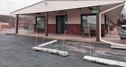 OYO Hotel Dalton PA I-81