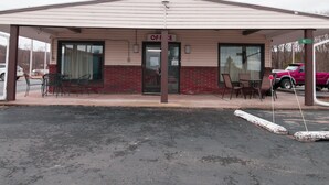 Exterior - OYO Hotel Dalton PA I-81 (Dalton)