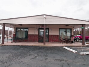 Exterior - OYO Hotel Dalton PA I-81 (Dalton)