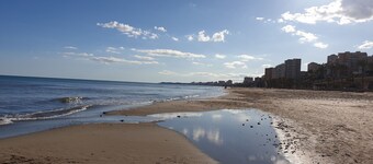 Alicante Sunbeach House