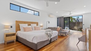 4 Schlafzimmer, Bügeleisen/Bügelbrett, WLAN, Bettwäsche