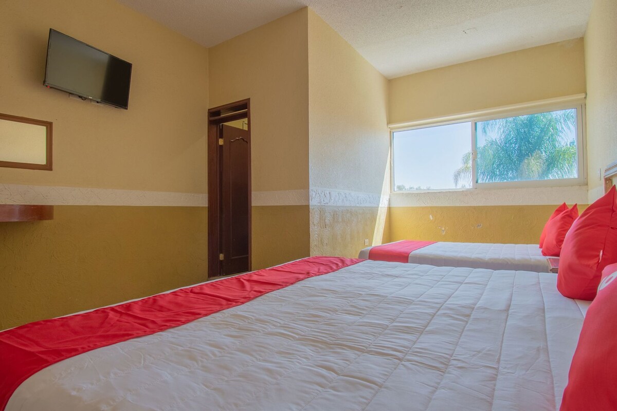 WiFi (free), bed sheets