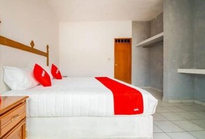 Quarto superior | Wi-Fi de cortesia, roupa de cama