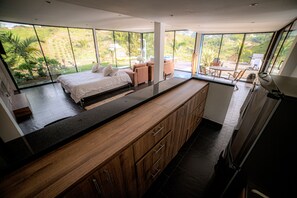 3 bedrooms, WiFi - Beautiful 2 Cabins near the water ,with amazing view (El Peñol)