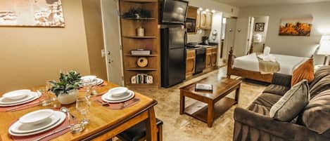 2 bedrooms, desk, iron/ironing board, WiFi