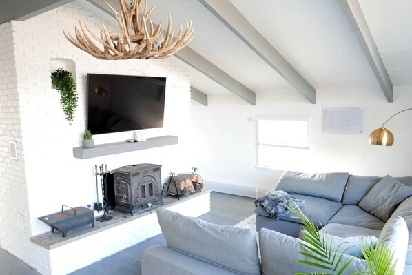 Smart TV, chimenea, Netflix y servicios de streaming