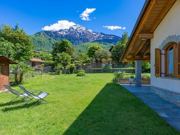 Terrace/patio - Cosy apartment for 5 guests with WIFI, hot tub, TV, terrace and pets allowed (Colico)