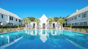 Pool - Sea View Carriage House - Close to Beach/Coquina Pool/Main Street! Free Bikes, Fitness & Tennis! (Rosemary Beach)