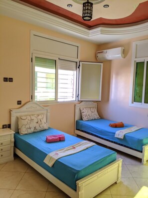 2 bedrooms, iron/ironing board, free cots/infant beds, free WiFi - Family Appart BA (Kenitra)