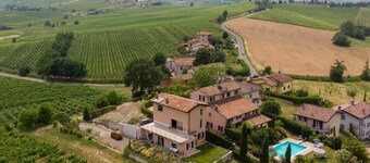 Beautiful private villa with A/C, WIFI, private pool, TV, patio, pets allowed and panoramic view