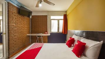 Iron/ironing board, free WiFi, bed sheets