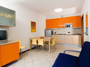 Interior - Beautiful apartment for 4 people with WIFI, A/C, TV and terrace (San Michele Al Tagliamento)
