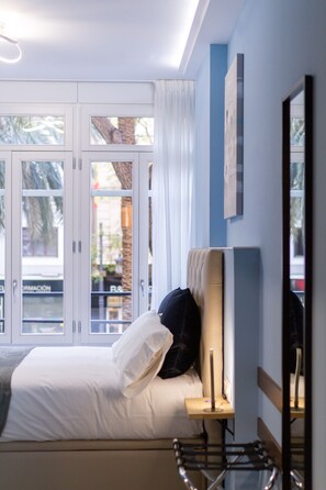 Ropa de cama de alta calidad, cubrecamas y colchones con efecto memoria 