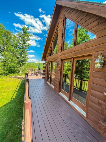 Private Cabin with Mt View & hot-tub. Near Gore, Placid & Lake George. Sleeps 15